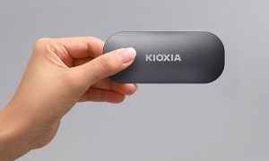 KIOXIA Exceria Plus Portable SSD Sleek and Stylish